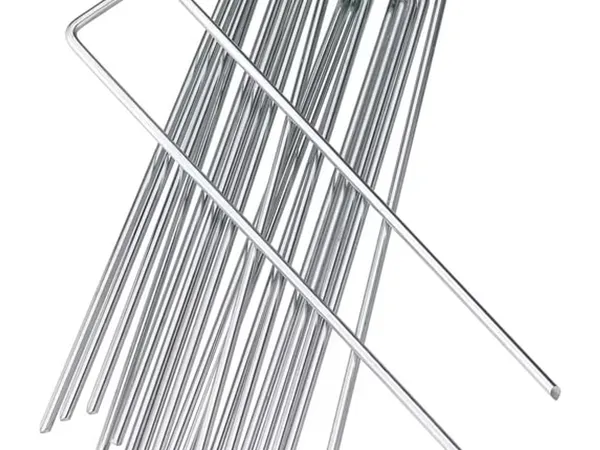 FEED GARDEN Galvanized Landscape Staples, 6 in, paquete de 25 — fotografía de producto de las grapas galvanizadas de calibre 11 para tepe y geotextil sobre fondo liso
