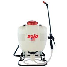 Solo 425 piston backpack sprayer — 4 gallon manual backpack sprayer product photograph on a plain background