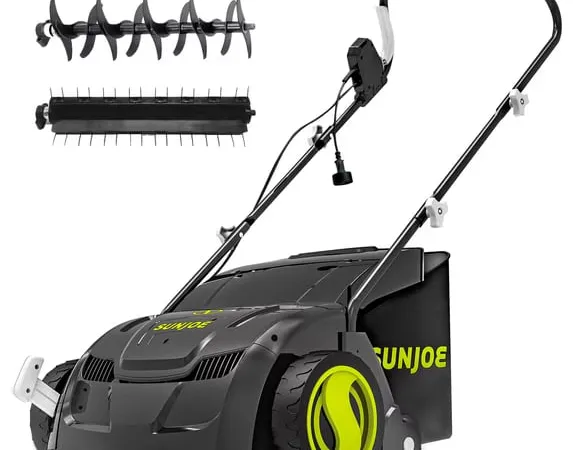Sun Joe AJ801E Electric Dethatcher and Scarifier — fotografía de producto del escarificador con cable sobre fondo liso