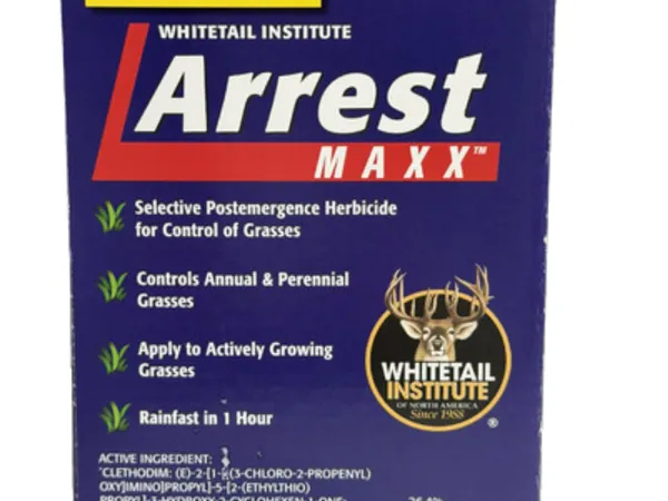 Whitetail Institute Arrest Max Selective Grass Herbicide, 1 pinta — fotografía de producto del herbicida selectivo para gramíneas en parcelas de fauna sobre fondo liso